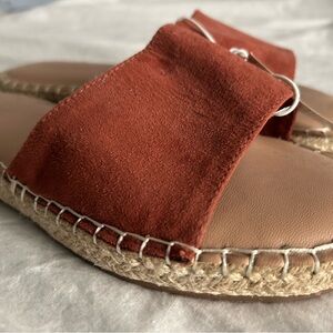 NWT OLD NAVY ESPADRILLE SANDALS
BRAND NEW SIZE 7 RUST ORANGE CUTE!!!